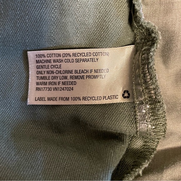 Universal Thread Cropped Wide Leg Cargo Pants - Picture 7 of 7